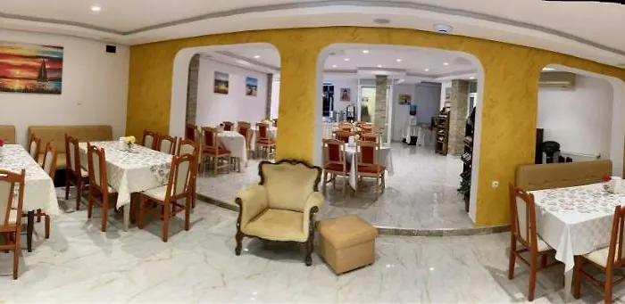 ホテル Plovdiv 2*